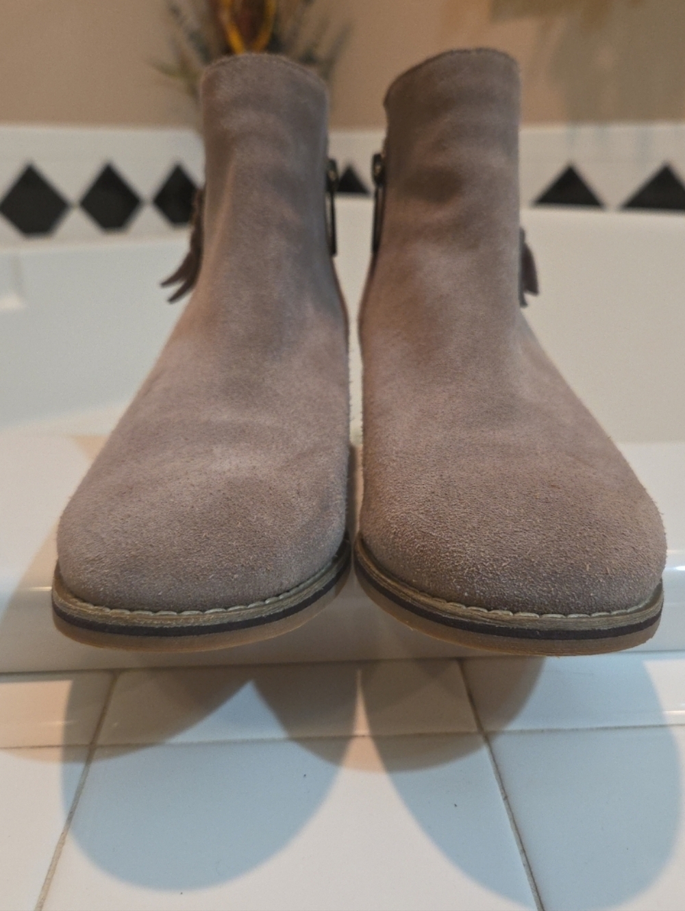 Blondo Women’s Liam Waterproof Booties Taupe Suede Boots Size 8.5 M Side Zippers - Picture 4 of 8